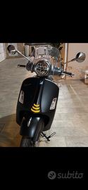 Vespa super tech nero opaco