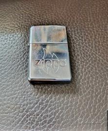 ZIPPO vintage con fiammaelogo accendino in acciaio