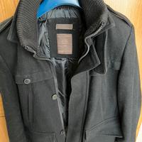 Cappotto uomo colore nero bershka