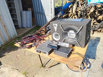 impianto audio macchina