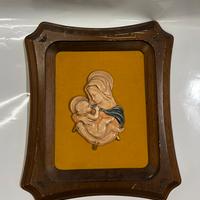 Quadro in legno con disegno in rilievo di maria