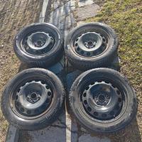 cerchi in ferro da 16 con gomme invernali