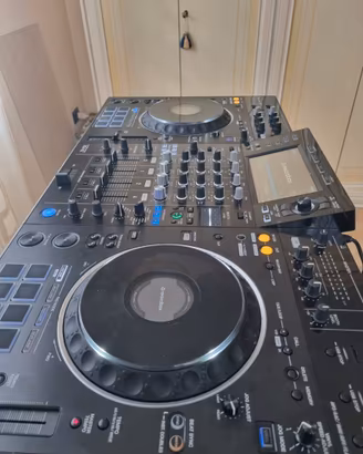 PIONEER XDJ XZ CONTROLLER