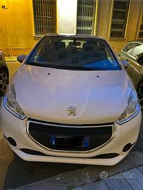 Peugeot 208 1.6 92 cv