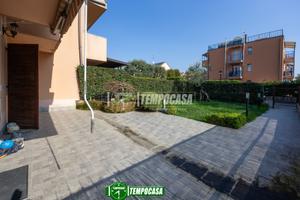 VILLA A SCHIERA CON 250MQ DI GIARDINO!