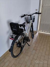 bicicletta elettrica E-bike Brera on road 