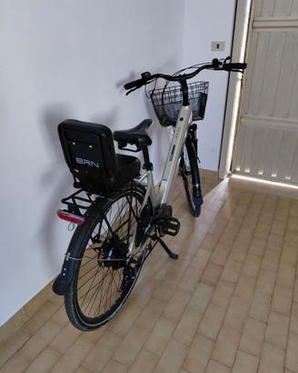 bicicletta elettrica E-bike Brera on road 