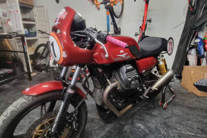 Moto Guzzi v7 850 trofeo