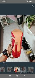scarpe di vernice rossa