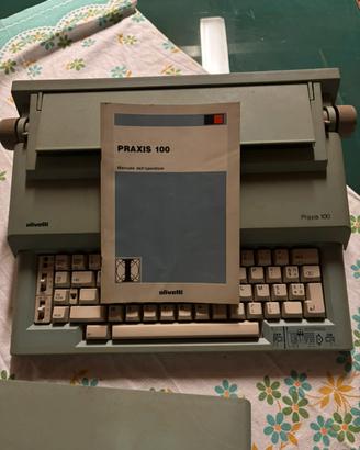 Macchina da scrivere olivetti