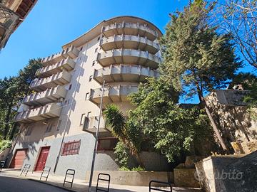 Piazza Basicò, bivani ideale per investimento