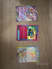 Tre carte Pokemon scintille folgoranti