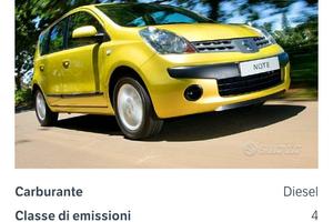 nissan note grigia con gancio.traino 