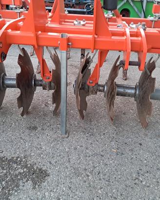 Estirpatore con dischiera