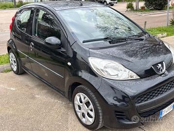 PEUGEOT 107