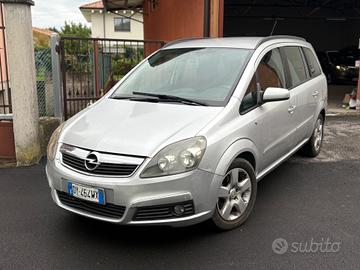 Opel Zafira 1.9 CDTI 120CV Cosmo 7 POSTI