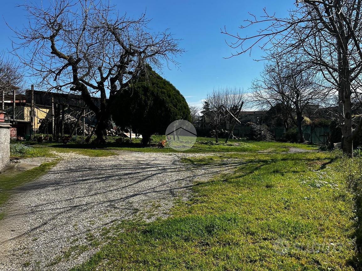 TER. RESIDENZIALE A CAPRIANO DEL COLLE - Vista 5