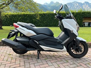 Yamaha X-Max 400