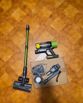 Aspirapolvere senza fili con accessori
