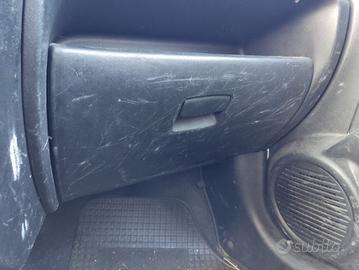 Cassetto portaoggetti KIA PICANTO del 2009