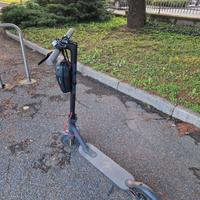 Monopattino elettrico  XIAOMI MOD. 365