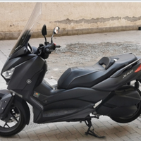Yamaha XmaX 300 condizioni da vetrina