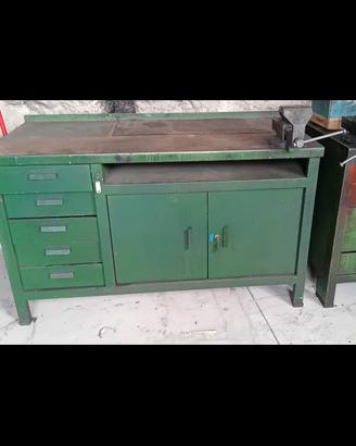 banco da lavoro  con morsa 