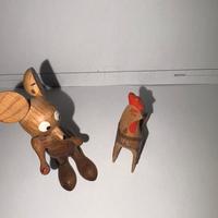 Oggetti da collezione intagliati a mano