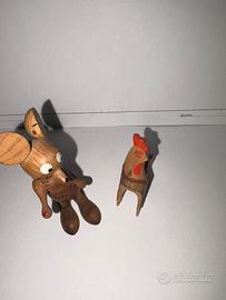 Oggetti da collezione intagliati a mano