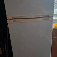 Frigorifero media grandezza