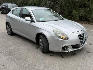 Alfa Romeo Giulietta con problemi, 2013