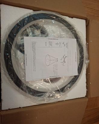 Lampadario sospeso a led NUOVO!!