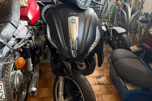 Piaggio Beverly Police 300 – Incidentato