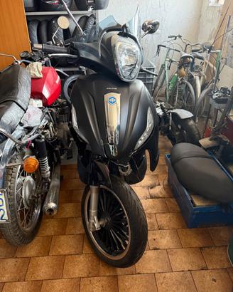 Piaggio Beverly Police 300 – Incidentato