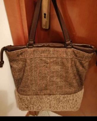 Borsa in tessuto a quadri. 