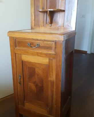 Comodino anni '20