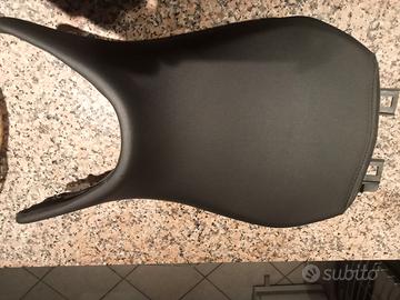 Sella BMW R1200-1250R e RS da anno 2015