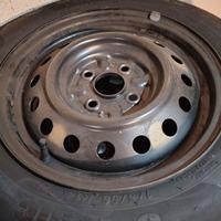 Cerchi in ferro 14 pollici con gomme