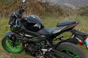 Kawasaki z500 SE 2026 - 1500km, come nuova