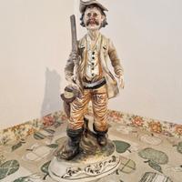 statuetta cacciatore capodimonte 42