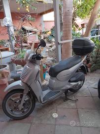 Aprilia Scarabeo 200 IE