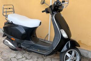 Vespa lx