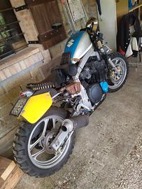 Suzuki gsx 1100 r cafe racer