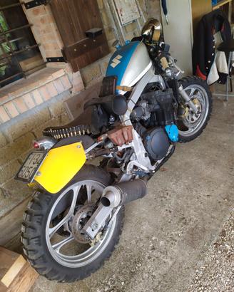 Suzuki gsx 1100 r cafe racer