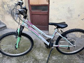 Mountain bike ragazza