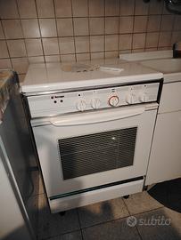 cucina tecnogas con forno elettrico 