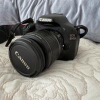 Canon EOS 550D + obiettivo EF-S 18-55mm IS