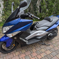 Yamaha 500 Tmax blu