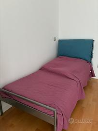 Letto singolo con materasso