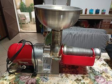 Macchina x pomodori 120€